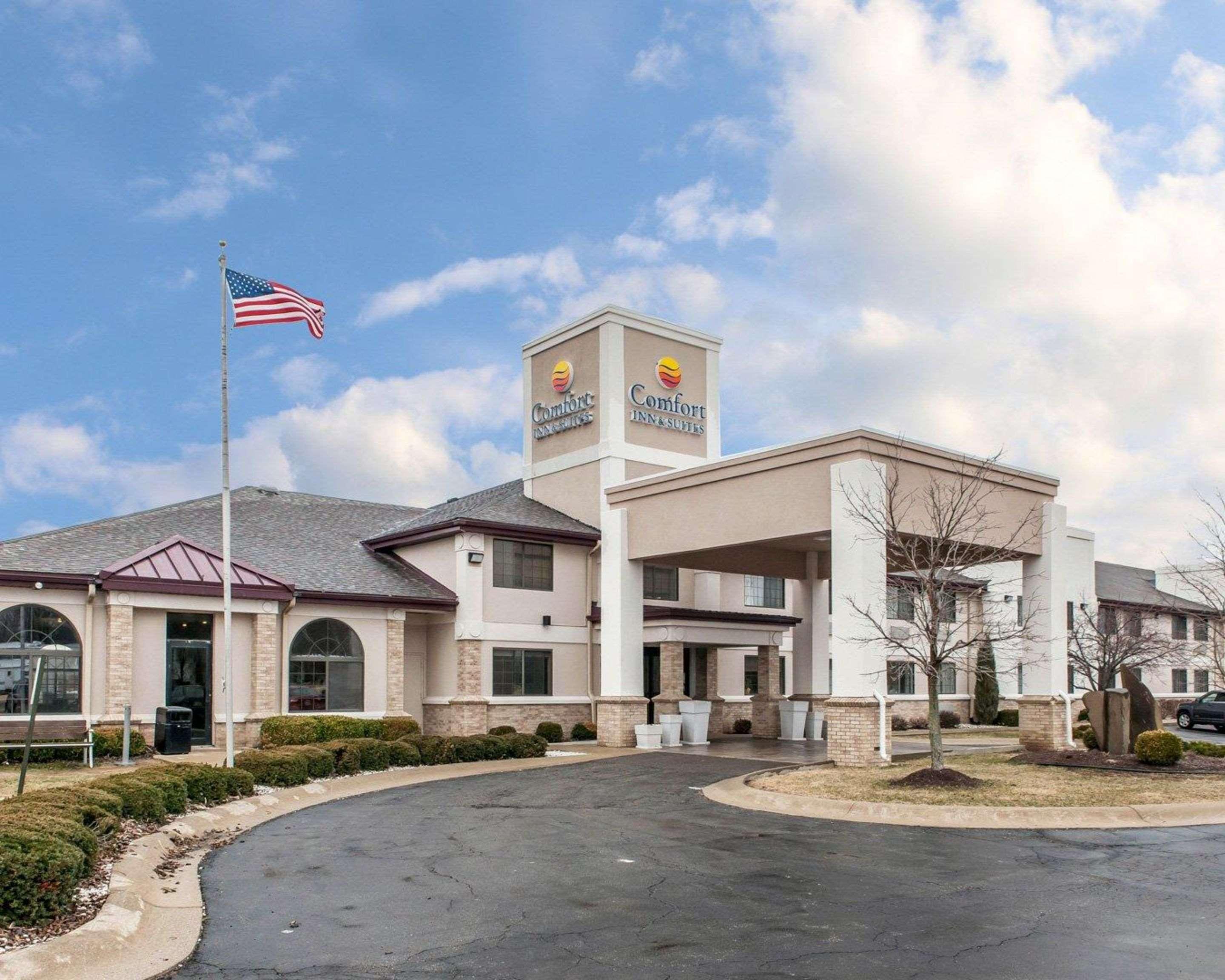 Comfort Inn & Suites Napoleon Buitenkant foto