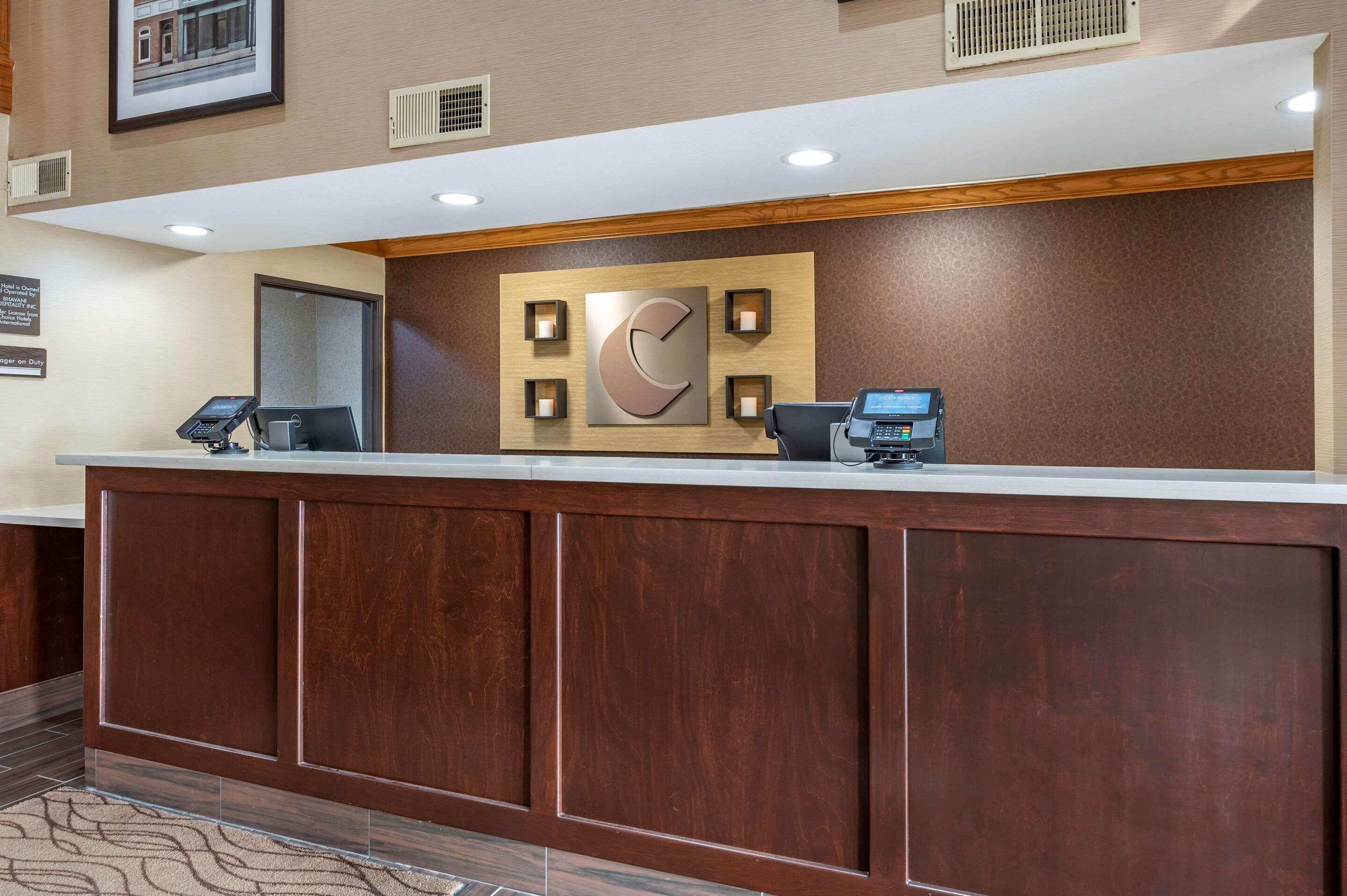Comfort Inn & Suites Napoleon Buitenkant foto