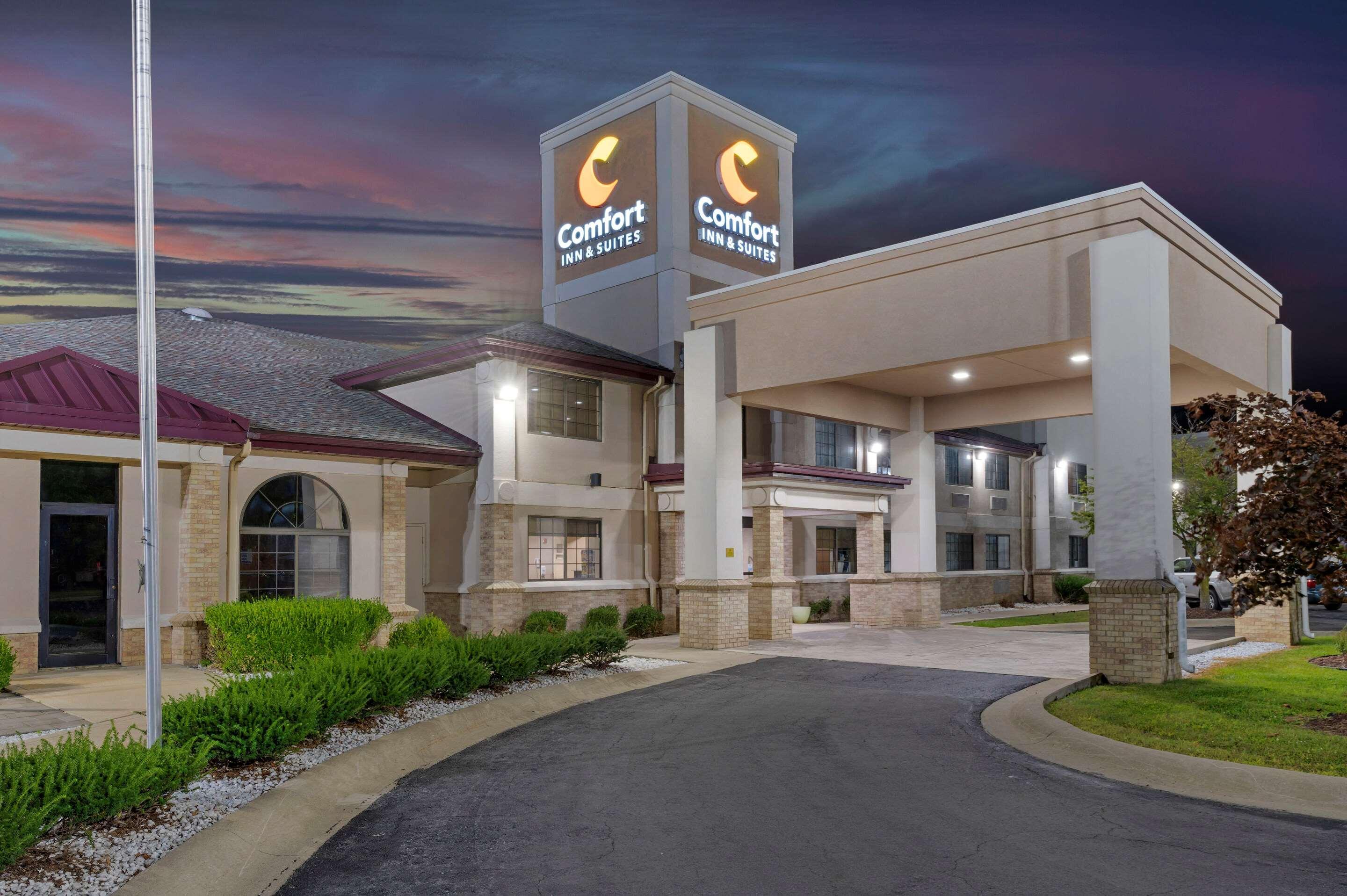 Comfort Inn & Suites Napoleon Buitenkant foto