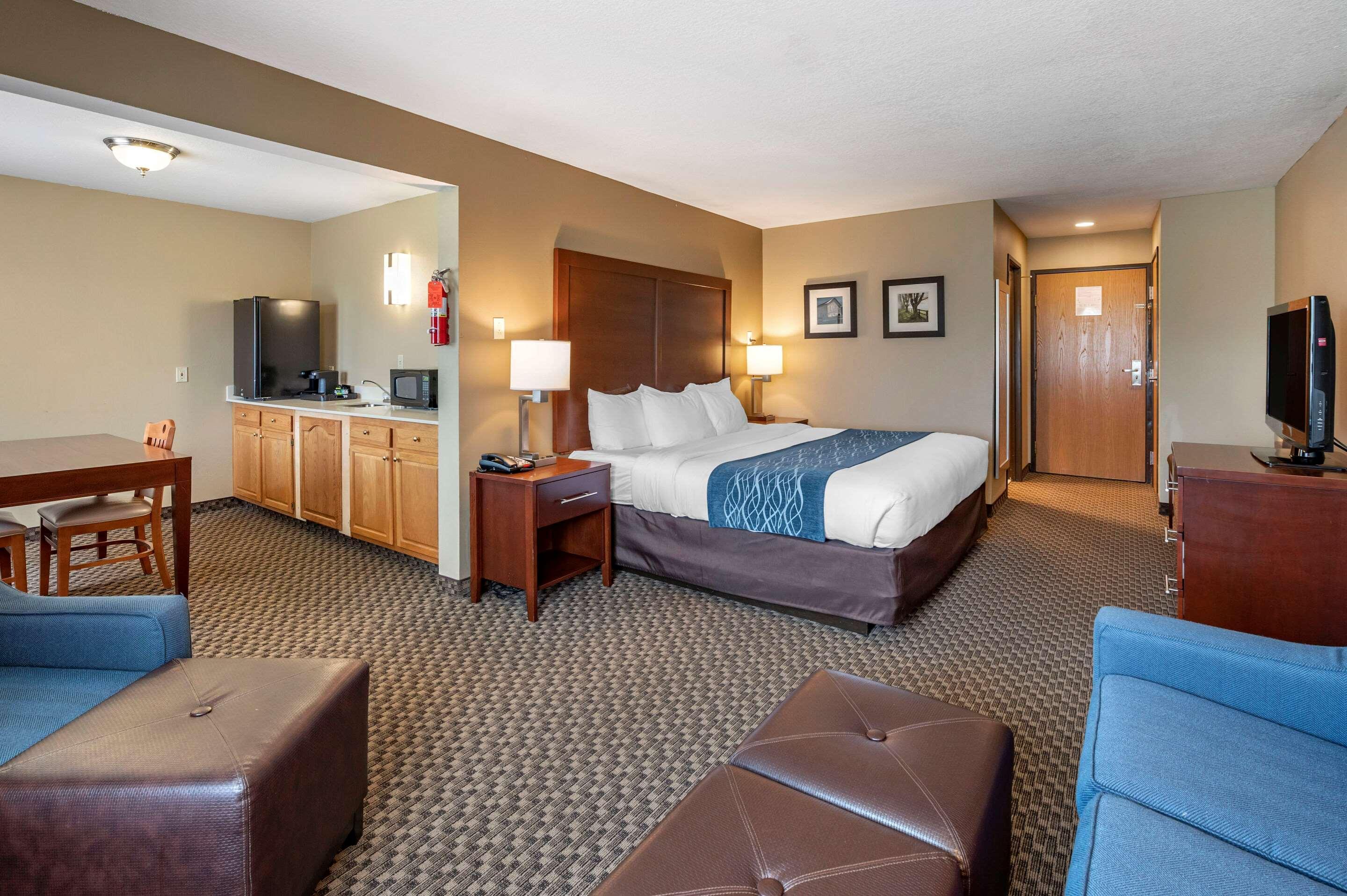 Comfort Inn & Suites Napoleon Buitenkant foto