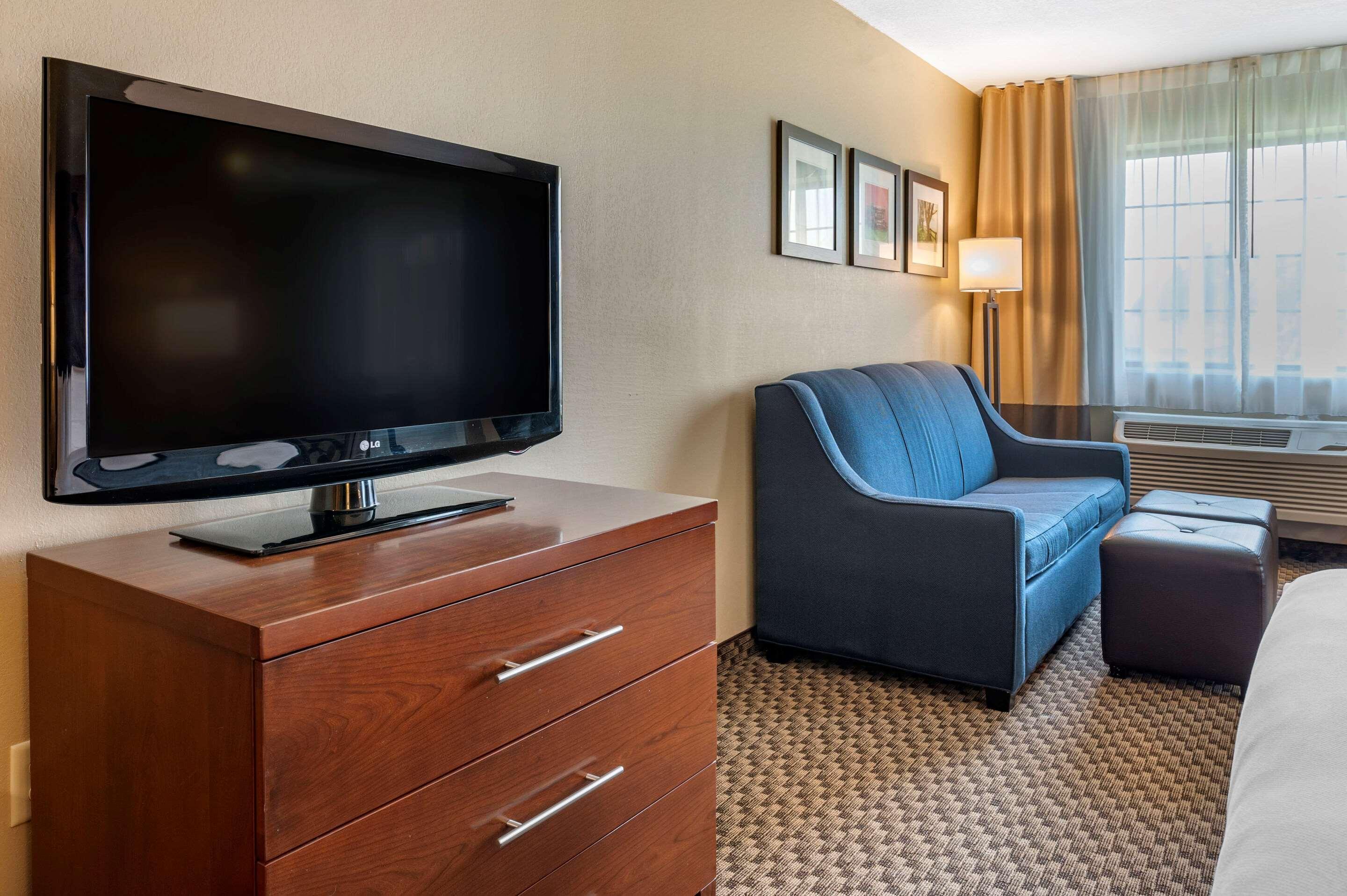 Comfort Inn & Suites Napoleon Buitenkant foto